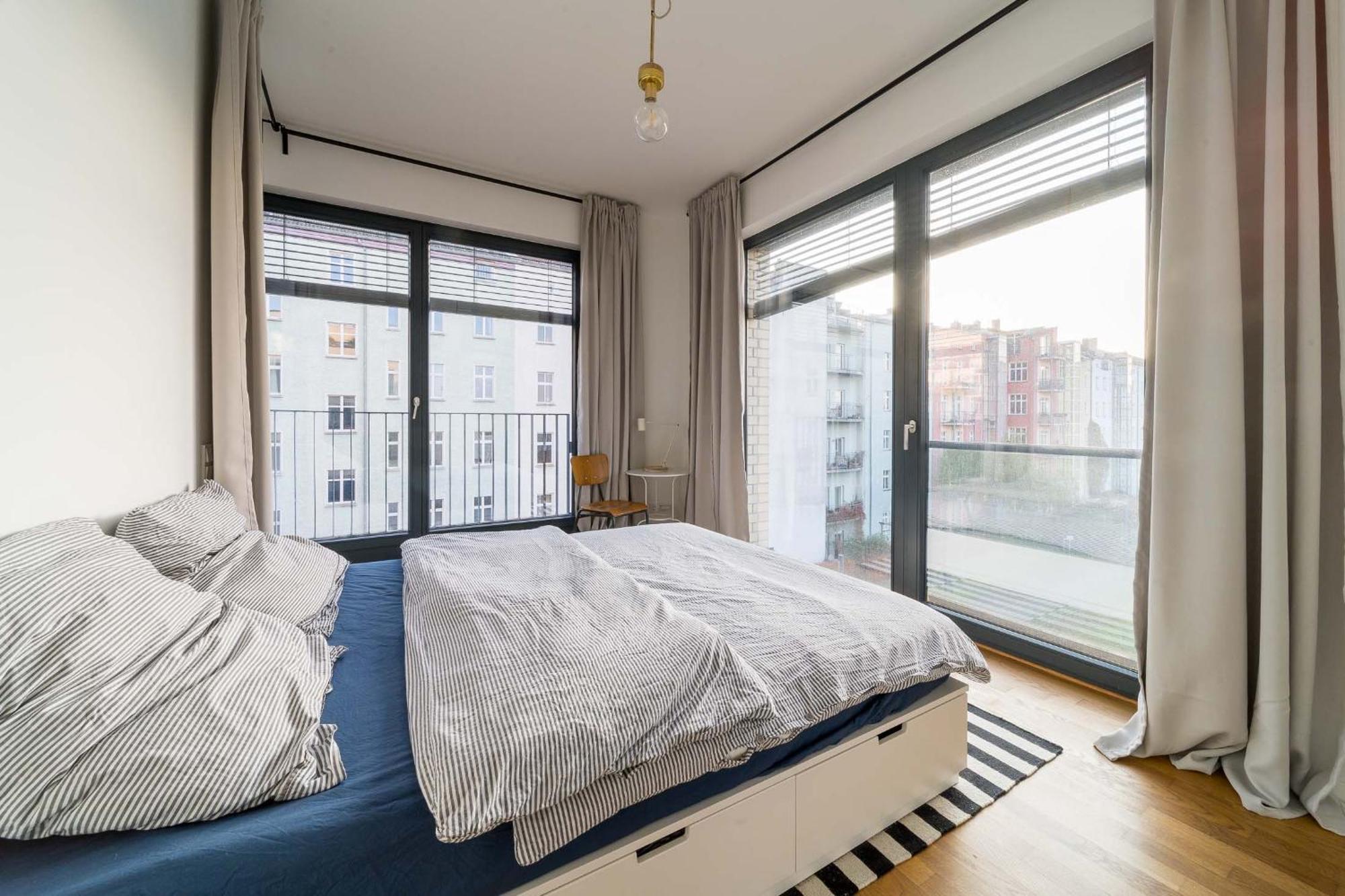 2 Bedroom Mauerpark-Apartment, Berlin Mitte View Calendar エクステリア 写真