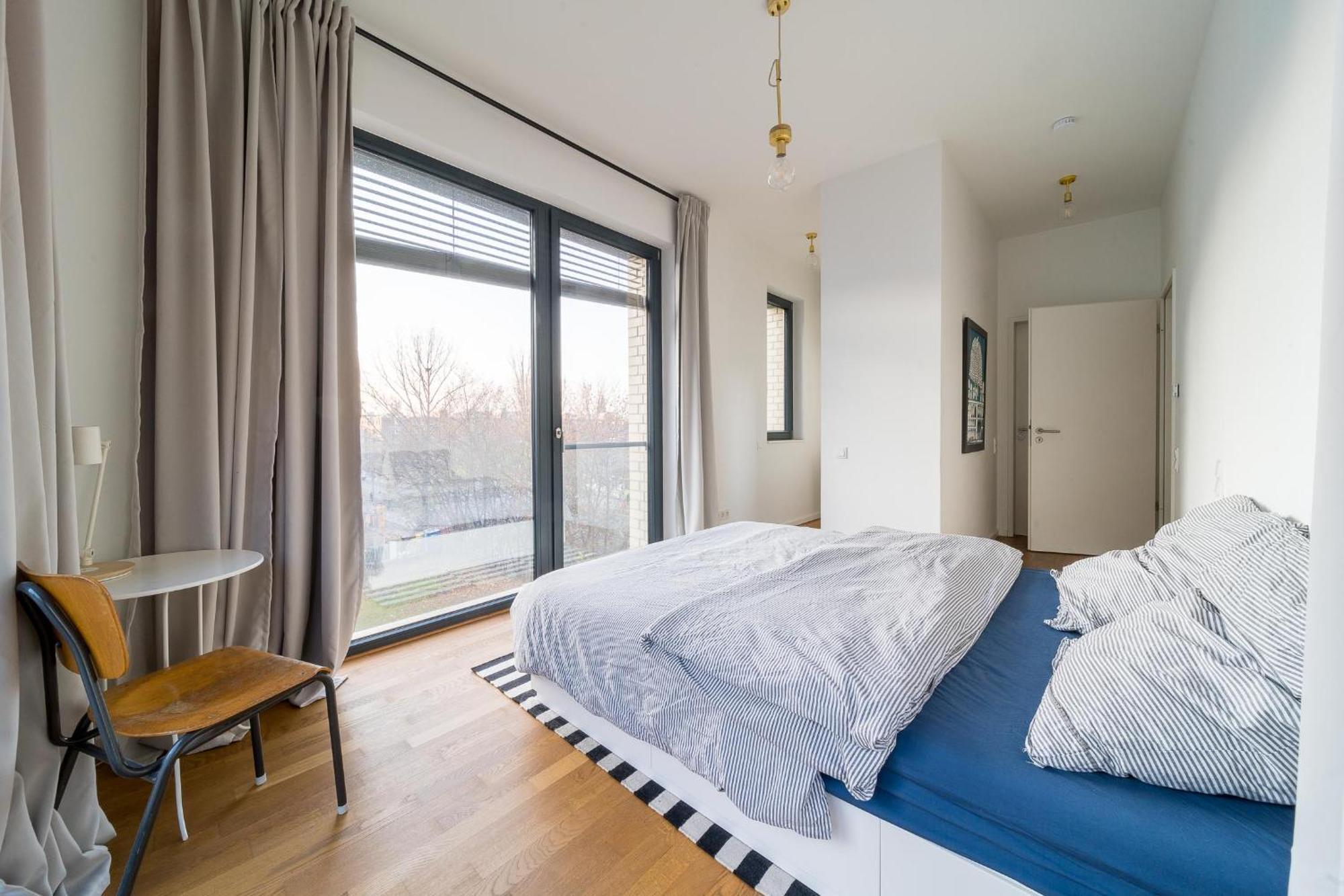 2 Bedroom Mauerpark-Apartment, Berlin Mitte View Calendar エクステリア 写真