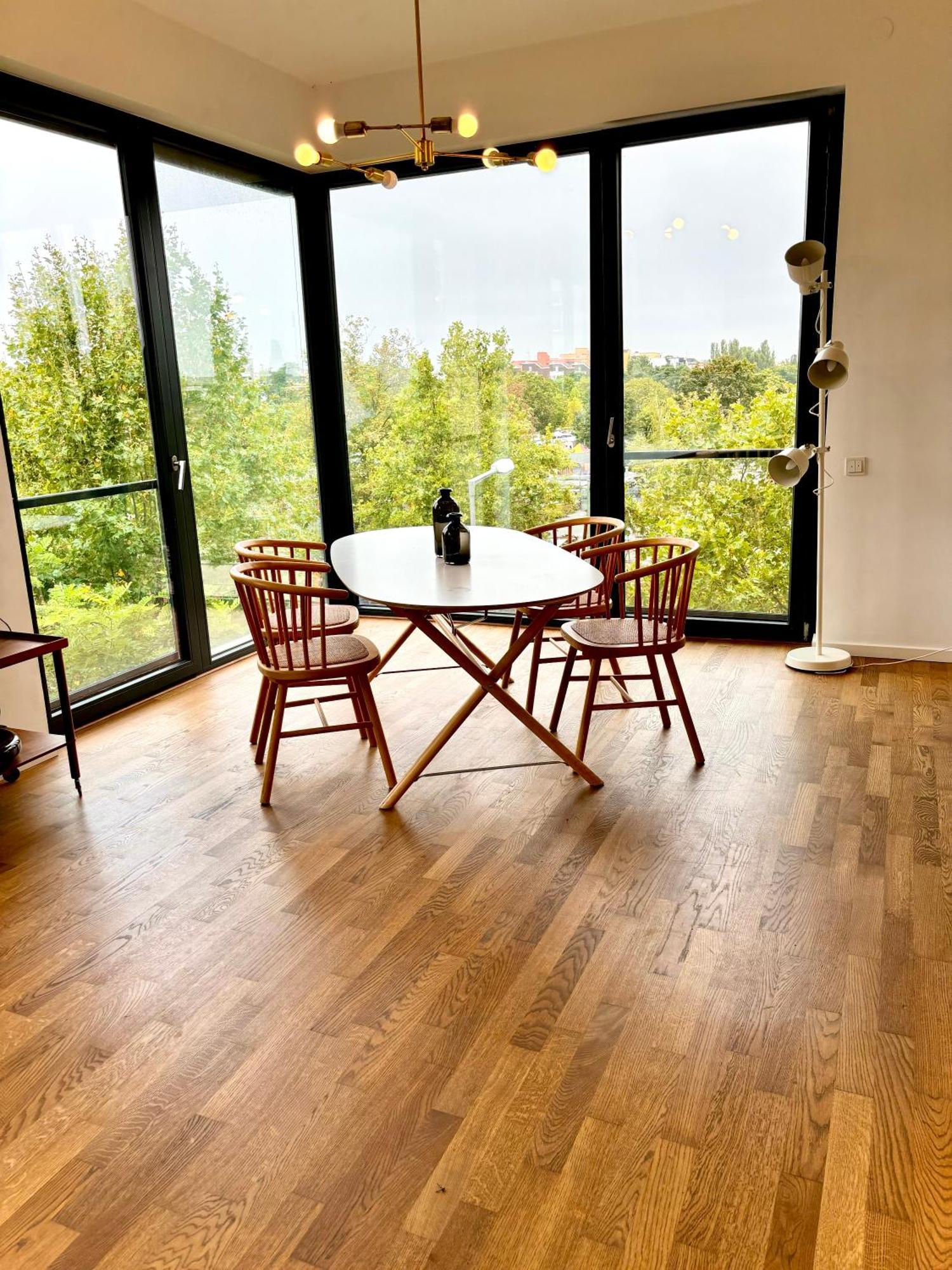 2 Bedroom Mauerpark-Apartment, Berlin Mitte View Calendar エクステリア 写真